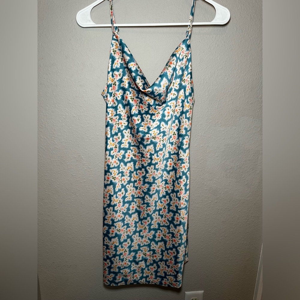 Urban outfitters medium blue silky floral dress like new